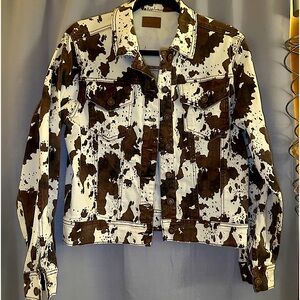 Judy Blue, pony print, size medium, Jean jacket with a little stretch.